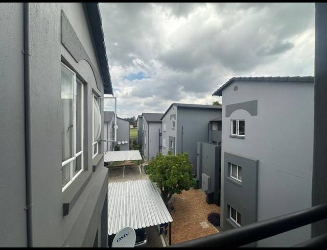 2 BEDROOM TOWNHOUSE FOR SALE IN VERWOERDPARK